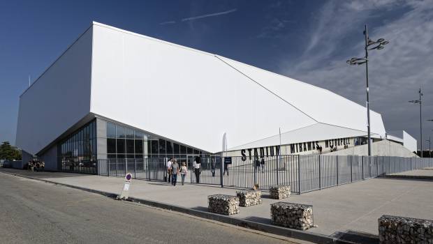La plus grande halle d'athlétisme d'Europe a ouvert ses portes