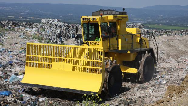 Bomag dévoile un compacteur à déchets de 44 t - Construction Cayola