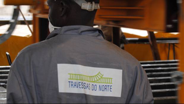 Wegh se renforce dans la traverse au Mozambique