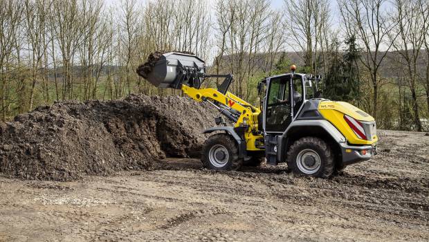 Une chargeuse lourde chez Wacker Neuson