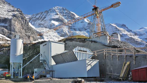 Une centrale à béton à 2 340 m d'altitude en Suisse