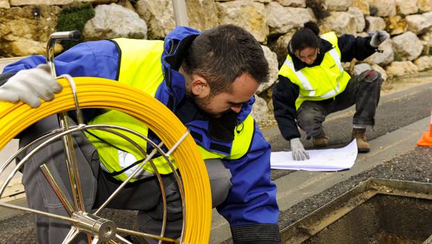Un site pour recruter 12 000 métiers de la fibre optique
