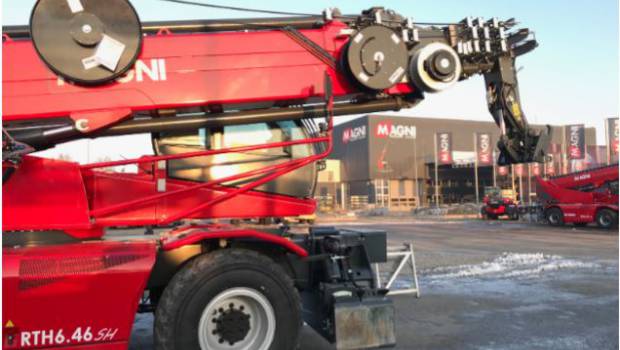 Le premier télescopique rotatif Magni RTH 6.46 SH vendu en France