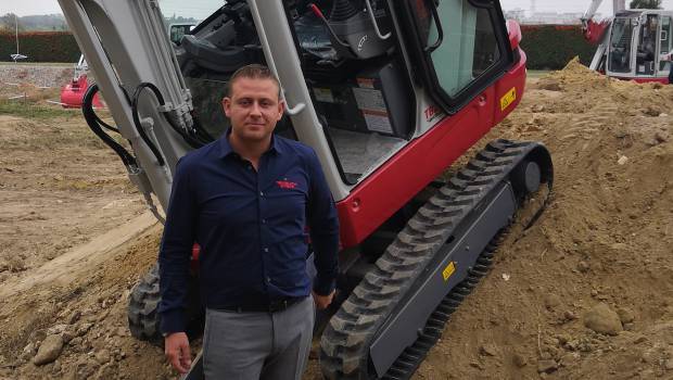 Takeuchi : le compact premium s'impose