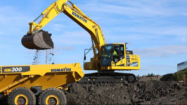 Komatsu lance une nouvelle pelle hybride