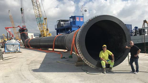 [ GRAND FORMAT ] Tuyaux en PEHD record à Monaco