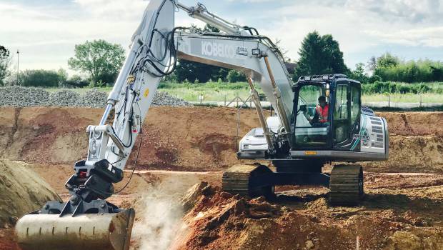 Pelles sur chenilles : les porte-outil se perfectionnent