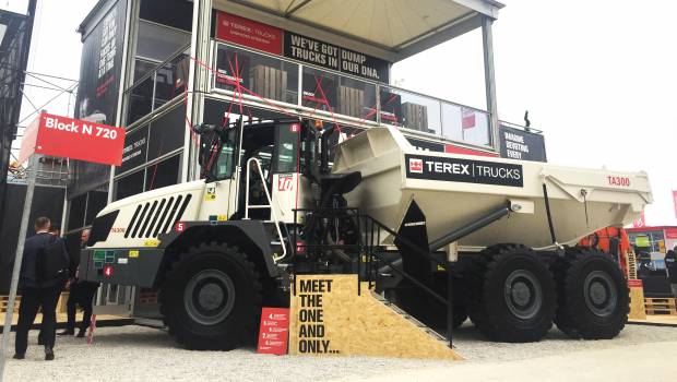Terex Trucks met en scène son tombereau TA300 sur Bauma