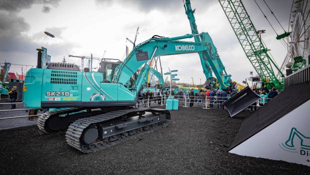 Un système autonome avec tiltrotateur Engcon