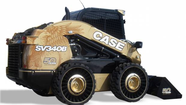 Les 50 ans de la chargeuse compacte SV340B de Case