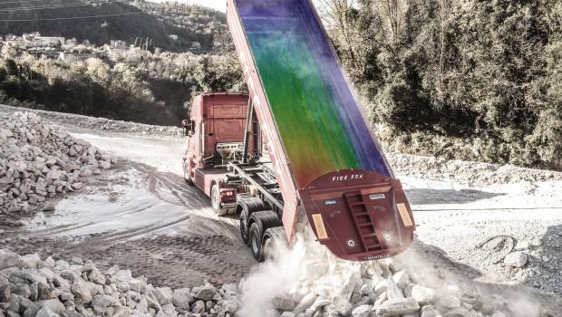 Mantella lance une benne basculante robuste en aciers SSAB