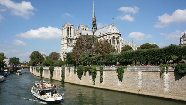 Haropa Ports de Paris met la Seine à disposition de Notre-Dame