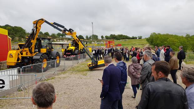 Le Cisma fait le show à démoroute !