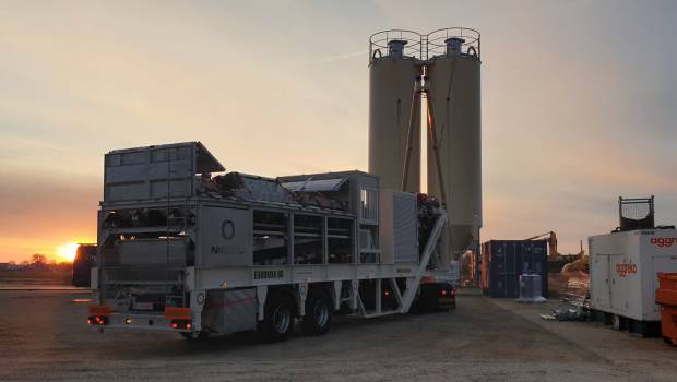 Une centrale à béton montée en 48h