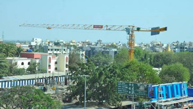 Une Potain MCT 85 à l’œuvre pour la construction d’un temple en Inde