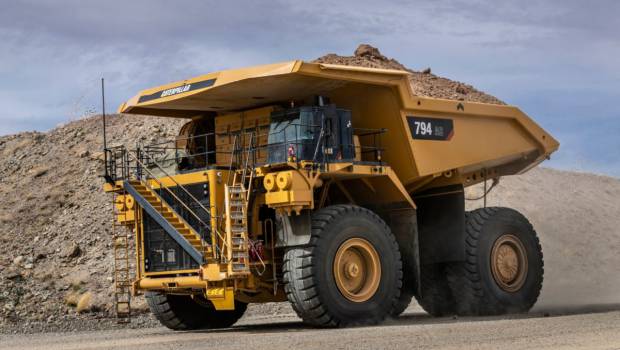Un tombereau minier CAT 794 AC plus efficient