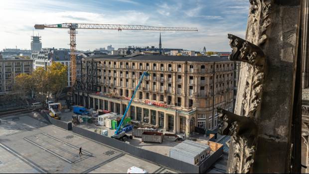 Démolition de l'hôtel Dom à Cologne