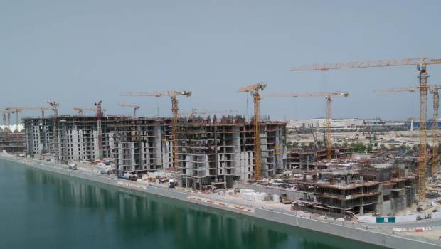 20 grues à tour équipées par AMCS technologies à Abu Dhabi