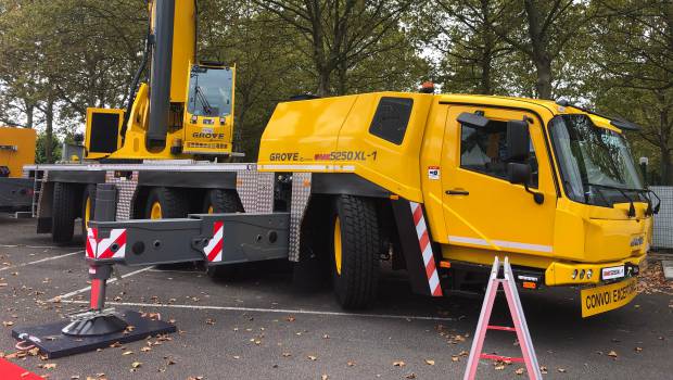 Manitowoc : grue mobile et monte-grutier intégré au menu de JDL Expo