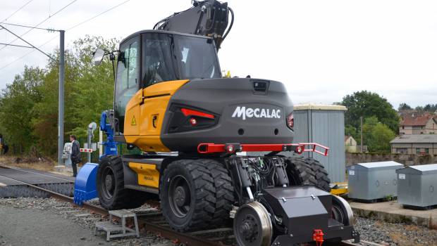 La pelle Rail Route selon Mecalac