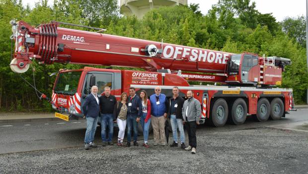 Une grue Demag livrée à Offshore Costruzioni Nautiche