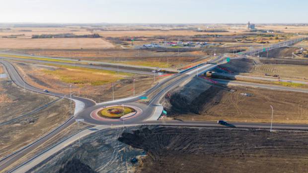 Vinci met en service le contournement autoroutier de Regina (Canada)