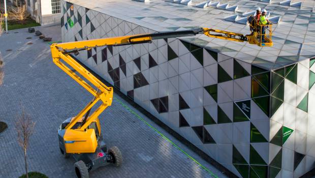 Haulotte livre sa première nacelle électrique au Brésil