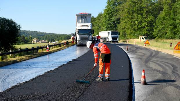 Avec Eurovia, des routes de Charente intègrent 70% d’enrobés recyclés