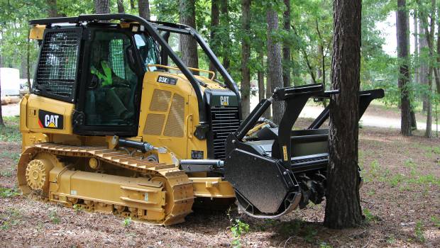 Cat D3K2 : bouteur et broyeur