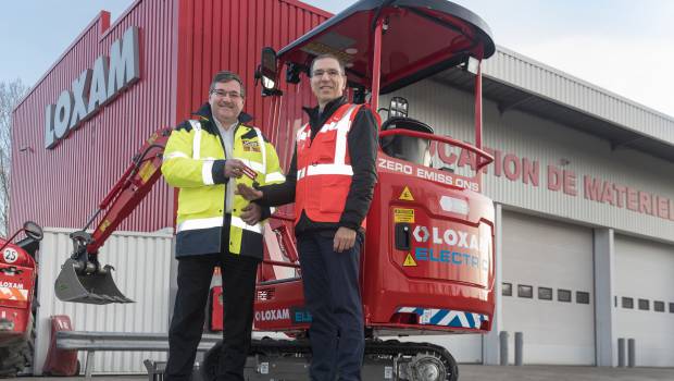 La 19C-1 ETC de JCB livrée chez Loxam