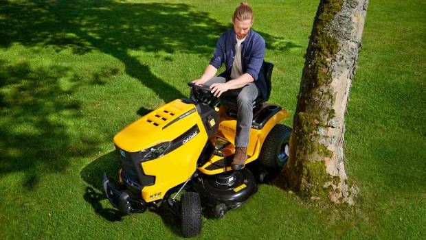 La Cub Cadet XT2 ES107 pour entretenir 6 000 m² en silence