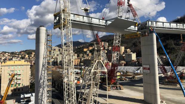 Gênes : dernière ligne droite dans l'édification des piles du pont