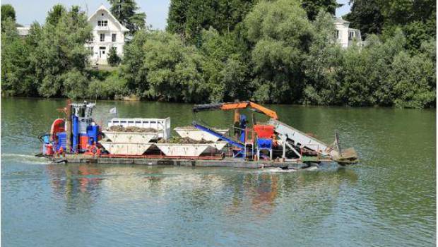 Quatre bateaux nettoyeurs pour la Seine et la Marne