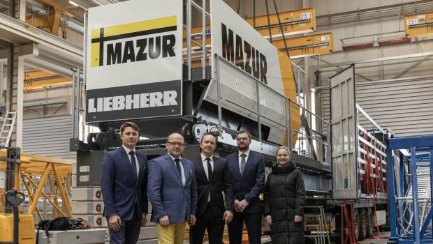 Liebherr livre une première grue à câble en fibres en Pologne