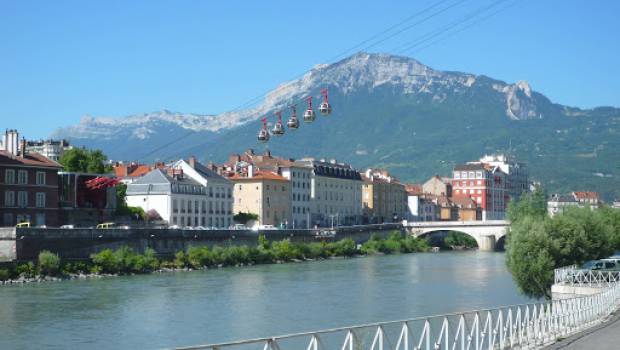Bientôt une deuxième téléphérique urbain à Grenoble ?