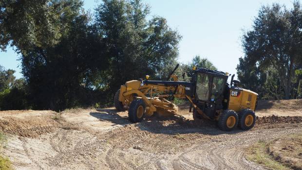 Trimble accélère dans le contrôle des engins de construction