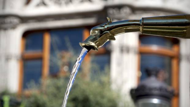 Aucun risque de contamination de l’eau du robinet par le coronavirus, assure le Sedif
