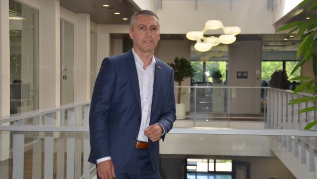 Hyundai CE : Christopher Thompson nommé directeur des ventes manutention