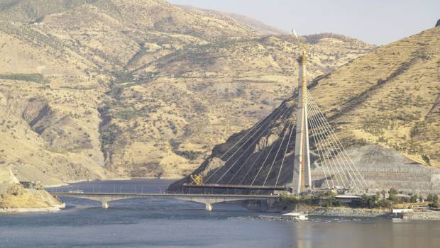 Le coffrage du pont Kömürhan en Turquie réalisé par Doka