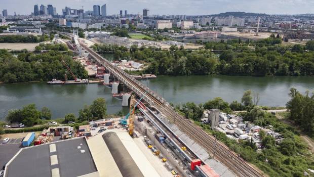 A Bezons, le saut-de-mouton d'Eole prend forme