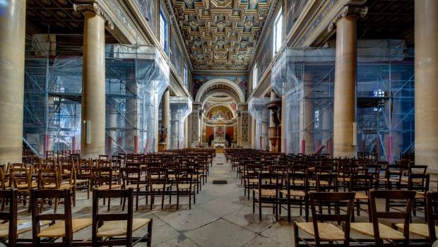 Paris : Notre-Dame de Lorette garde les pieds au sol