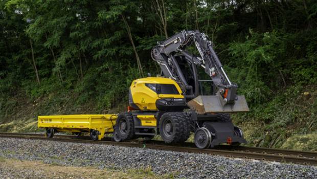Pelle Rail Route : Mecalac rebat les cartes