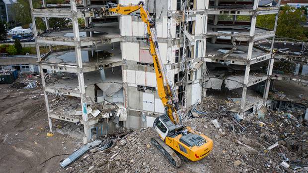 Liebherr substitue la pelle R 944 C par la pelle R 940 Démolition