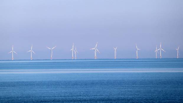 Une usine de fabrication d'éoliennes offshore dans le port du Havre