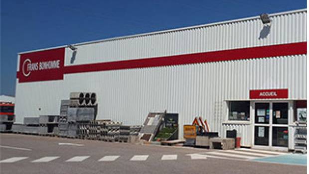 Frans Bonhomme maintient tous ses services