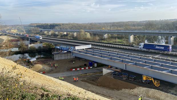 [Grand format] Deux imposants viaducs de 200 m naissent sur l’A10