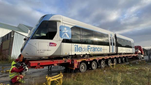 La première rame du Tram T13 est arrivée à Versailles !