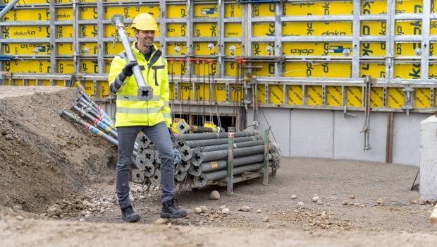 Doka lance un étai poids plume