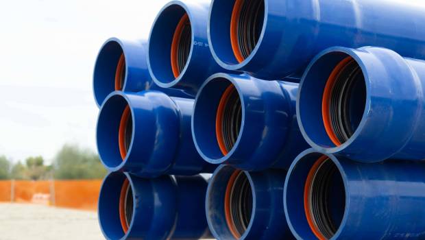 PVC et polyéthylène pour tenir la pression