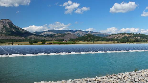 La construction de la 1ère centrale photovoltaïque flottante en France est lancée